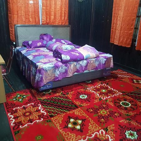 Mimi Guest House Syariah Pangkalanbuun Extérieur photo