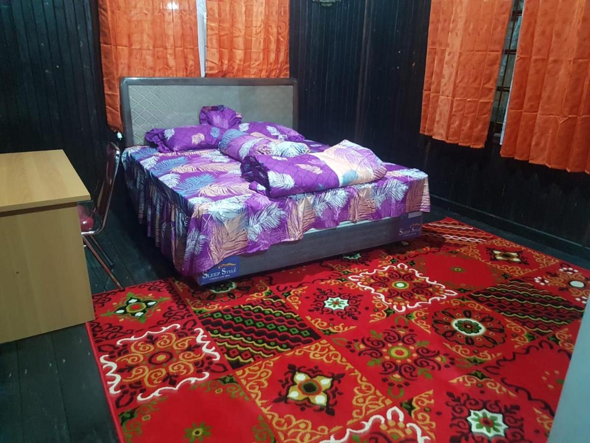 Mimi Guest House Syariah Pangkalanbuun Extérieur photo