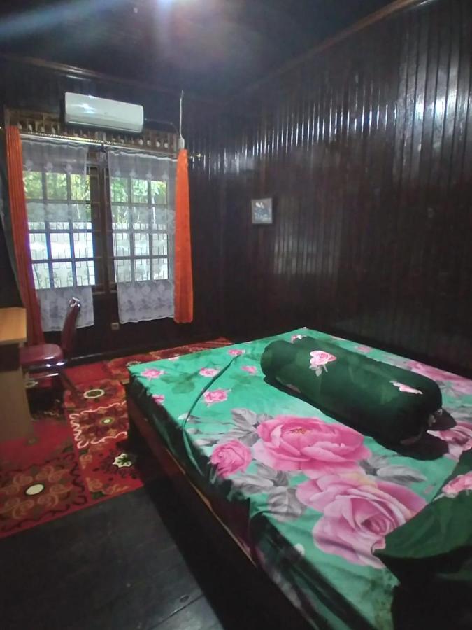 Mimi Guest House Syariah Pangkalanbuun Extérieur photo